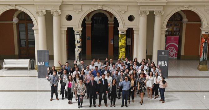 Alumnos del MBA UC Centroamérica visitan Chile en su Seminario Internacional
